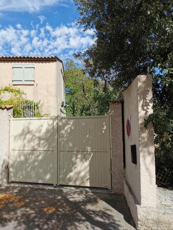 Appartement En Sous Sol De Villa Avec Acces Jardin Et Piscine 马赛 外观 照片