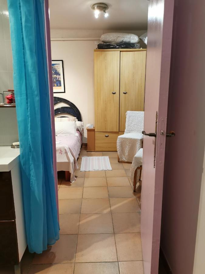 Appartement En Sous Sol De Villa Avec Acces Jardin Et Piscine 马赛 外观 照片
