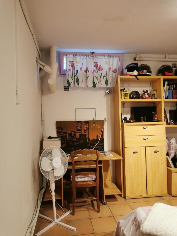 Appartement En Sous Sol De Villa Avec Acces Jardin Et Piscine 马赛 外观 照片